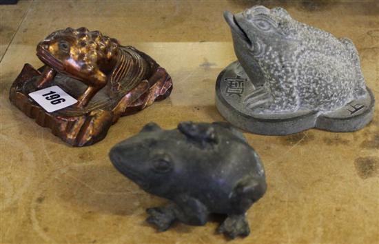 2 Chinese 3 legged toad figures and a bronze frog
